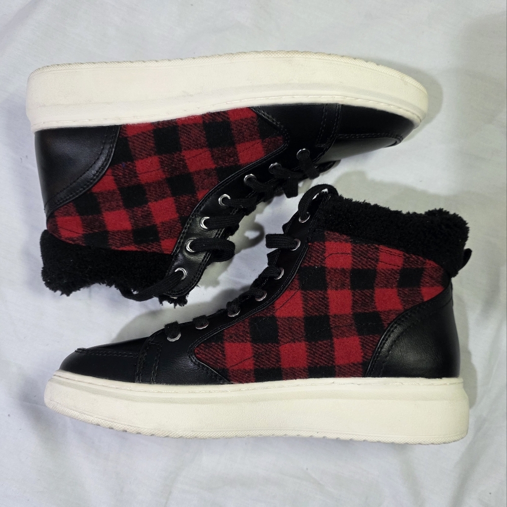 Marc Fisher Fellow Buffalo Plaid High Top Faux Fur Lined Sneakers. 9.5 - Picture 6 of 10